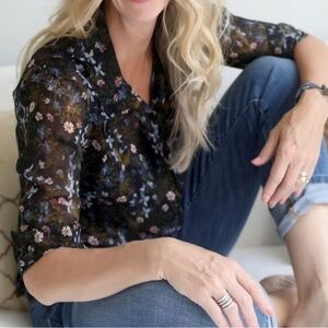 Cabi Floret Blouse Black Floral‎ Sheer Long Sleeve Career Top Size Small